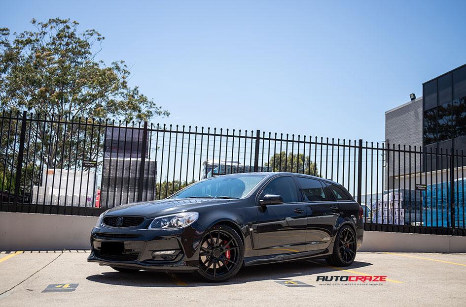 HOLDEN-COMMODORE-SF06-SATIN-BLACK